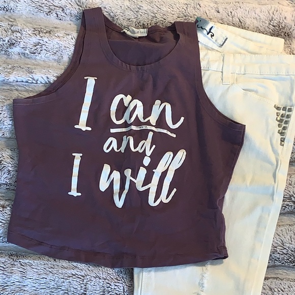 Cute, crop top! - Picture 1 of 1